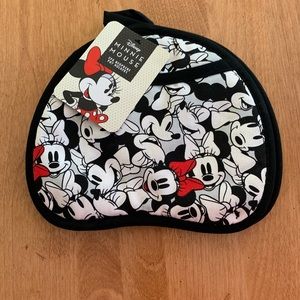 Minnie Mouse Pair Of Pot Holders BNWT